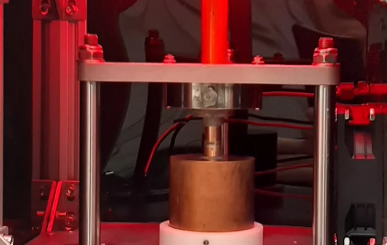 Thermal Conductivity and Seebeck Coefficient measuring device